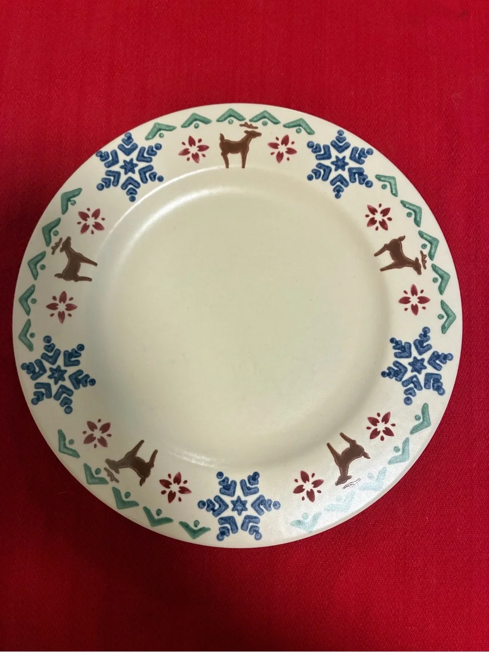 Set of 2 Pfaltzgraff Nordic Christmas Dinner Plates - Reindeer & Snowflakes